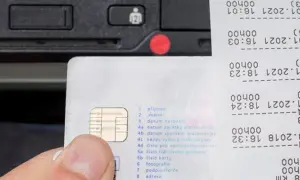 Jak wyrobić kartę kierowcy w Polsce – krok po kroku i ważne dokumenty