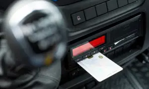 Jak zczytać kartę kierowcy - krok po kroku do skutecznego odczytu danych