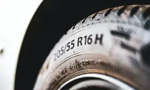Jakie opony do Peugeot 206 wybrać, aby uniknąć błędów i jeździć bezpiecznie?