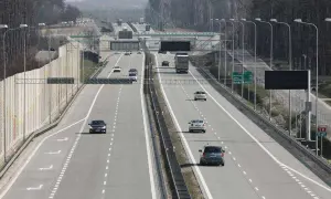 Autostrada czy droga krajowa – która trasa jest lepsza i dlaczego?