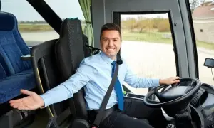 Ile zarabia kierowca autobusu w Polsce? Zarobki, czynniki, lokalizacje