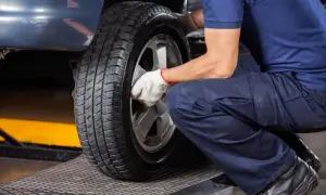 Dlaczego wymiana opon na felgach aluminiowych kosztuje więcej? Sprawdź przyczyny i oszczędzaj!