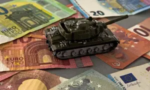 Ile zarabia kierowca w wojsku? Wynagrodzenie, dodatki i awanse.
