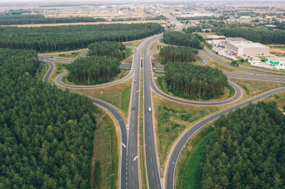 Czym płacić za autostrady? Sprawdź metody i uniknij kar za brak opłaty!