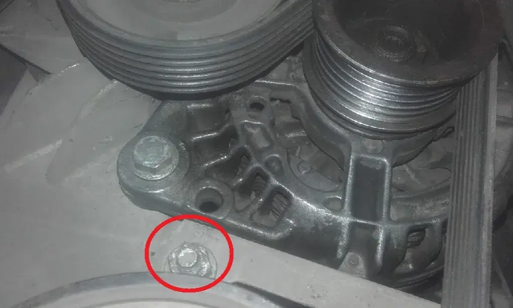 Jak łatwo i bezpiecznie wyjąć alternator w VW Golf 4 – krok po kroku
