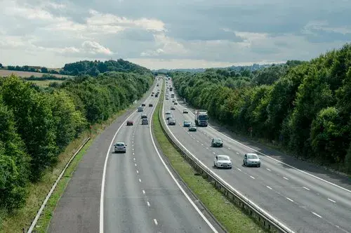 Ile kosztuje autostrada Gliwice-Wrocław? Sprawdź aktualne opłaty i oszczędzaj!