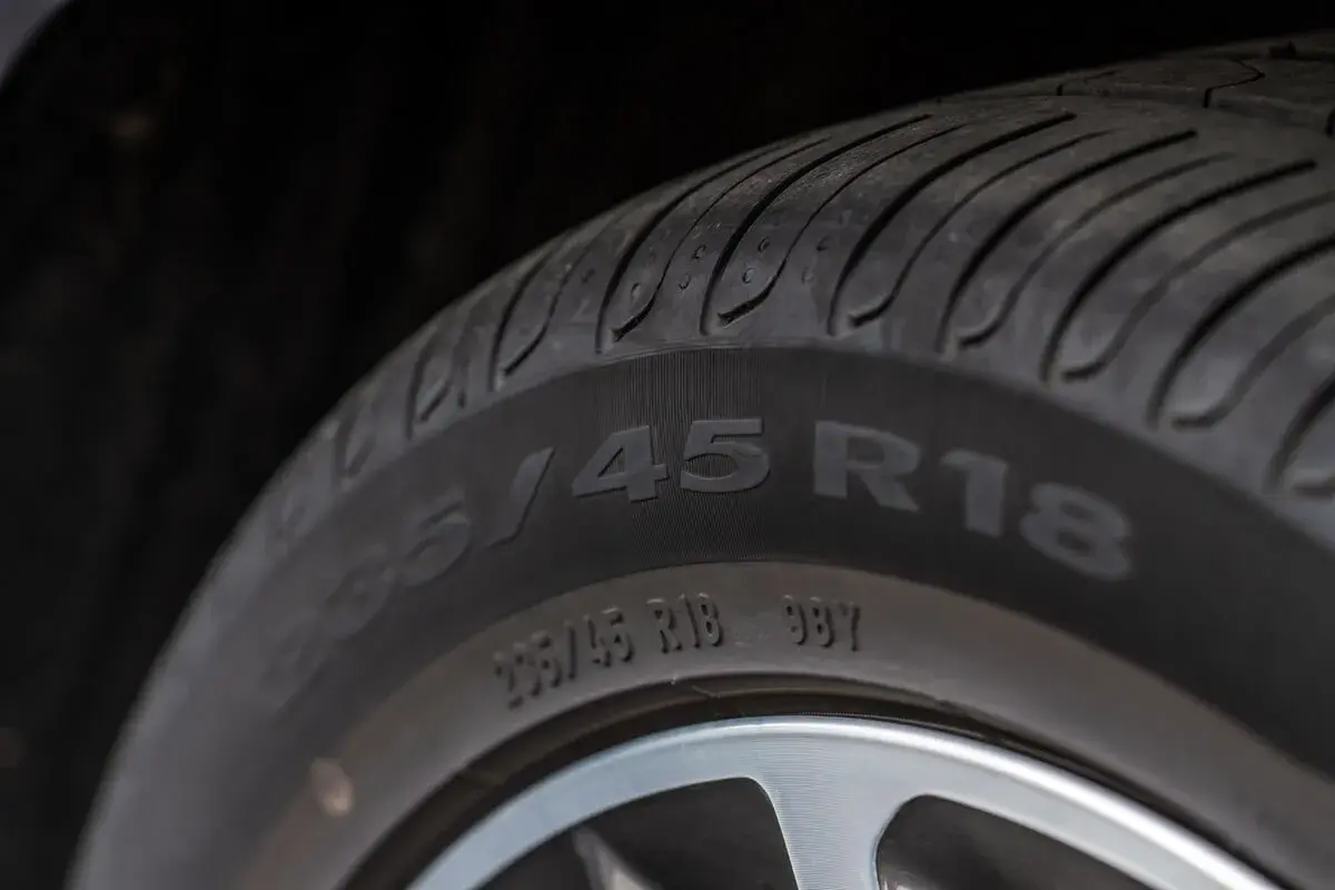 Indeks nośności opon – jak wygląda, skąd można go odczytać i co oznacza?