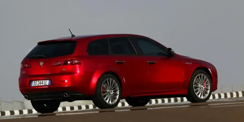 Zdjęcie Alfa 159 jaki silnik - poznaj najlepsze opcje i ich osiągi