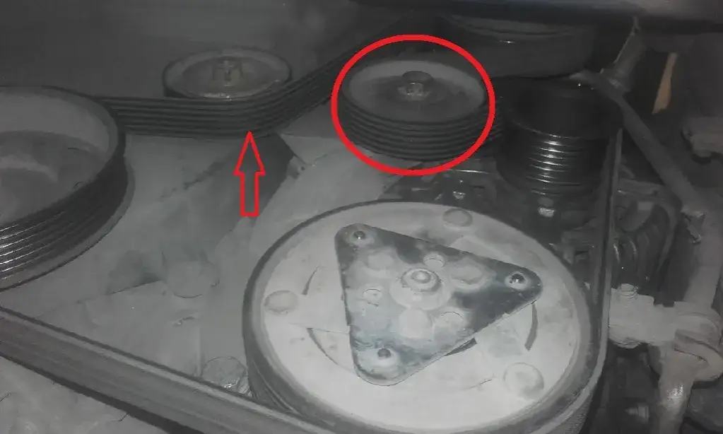 Zdjęcie Jak łatwo i bezpiecznie wyjąć alternator w VW Golf 4 – krok po kroku