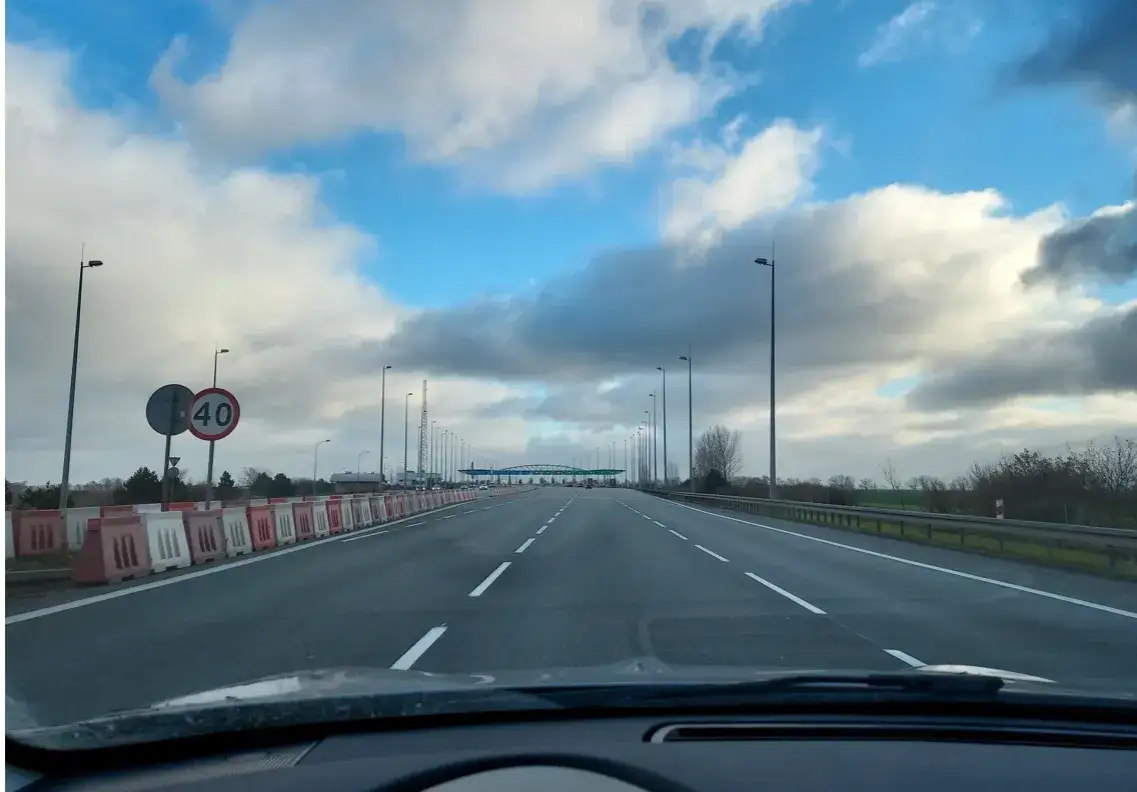 Zdjęcie Jak kupić bilet na autostradę A2 – prosty przewodnik po płatnościach i zniżkach