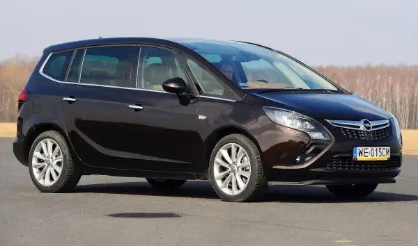 Opel Zafira C: Jaki silnik diesla wybrać, aby uniknąć problemów?